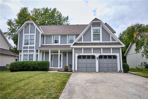 13164 Connell Dr, Overland Park, KS, 66213-3314 | Card Image