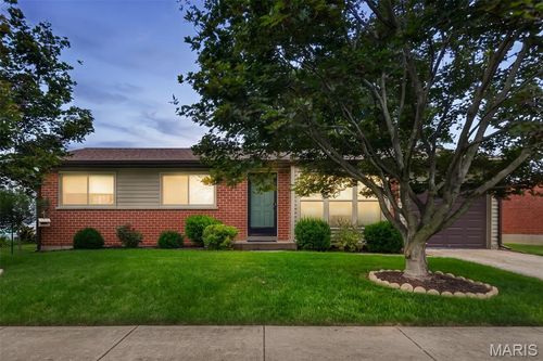 3210 Catesby Ln, Saint Charles, MO, 63301-1017 | Card Image