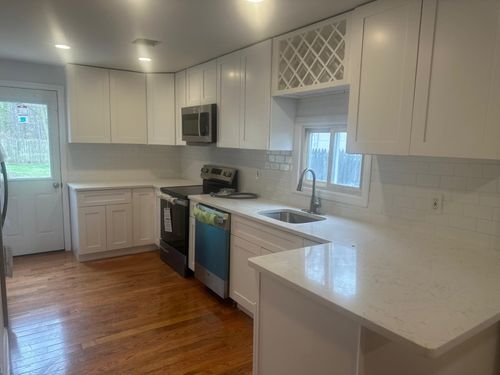 300 Prairie Dr, North Babylon, NY, 11703-1002 | Card Image