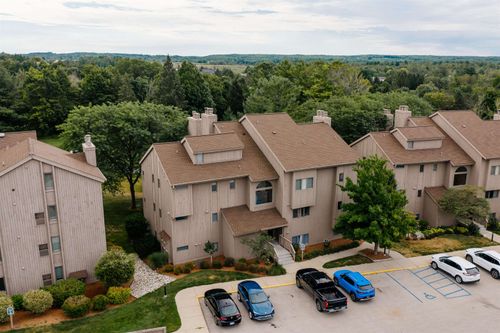 5558 Golfview Ct, Williamsburg, MI, 49690 | Card Image