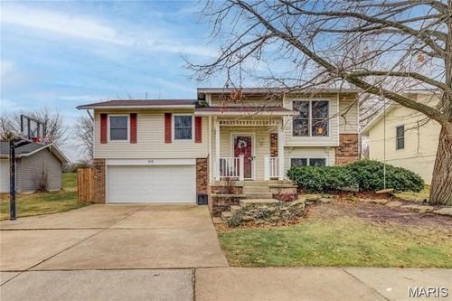 808 Timberfield Drive, Ballwin, MO, 63021 | Card Image