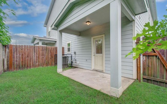 B - 8718 Scott St, Home with 6 bedrooms, 4 bathrooms and null parking in Houston TX | Image 25