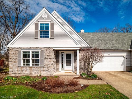 7770 Arbor Way, Parma, OH, 44134-6950 | Card Image