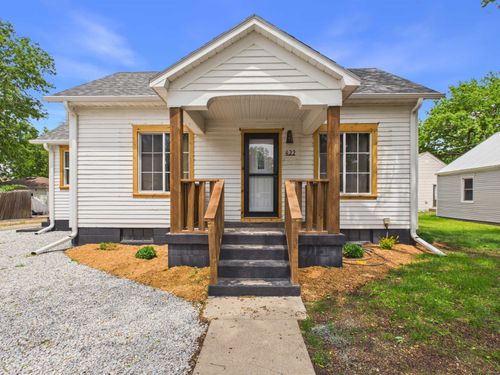 422 W Hawthorne St, Minden, NE, 68959-1920 | Card Image