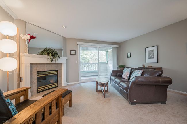 150 - 13888 70 Avenue, Townhouse with 2 bedrooms, 2 bathrooms and 4 parking in Surrey BC | Image 3