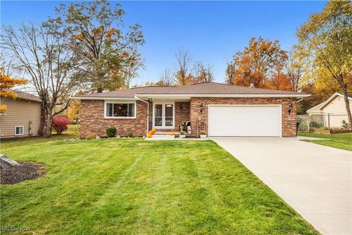 11900 Rolling Meadow Ln, North Royalton, OH, 44133-3001 | Card Image