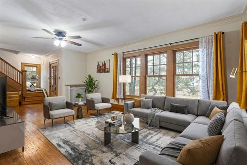 303 W Michigan Ave, Urbana, IL, 61801-4945 | Card Image