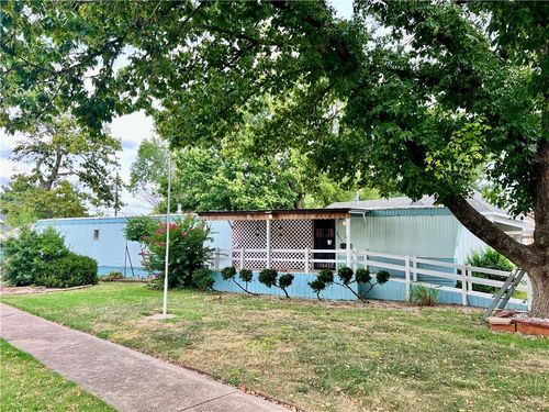 1328 N 8th St, Independence, KS, 67301-2202 | Card Image