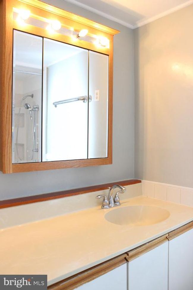 4029 Honey Ln, House other with 5 bedrooms, 2 bathrooms and null parking in ANNANDALE VA | Image 27