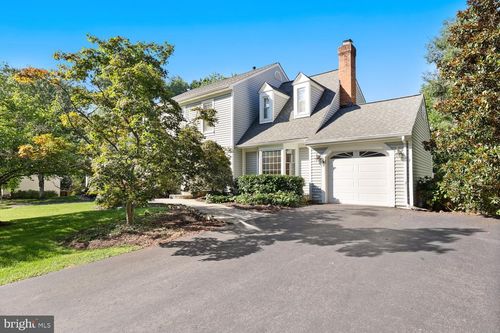 10221 Eagle Landing Ct, BURKE, VA, 22015-2525 | Card Image