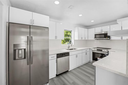 1380 W 31st St, Riviera Beach, FL, 33404-3548 | Card Image