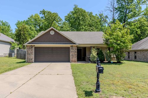 3720 Lazy Creek Trl, Conway, AR, 72032-8782 | Card Image
