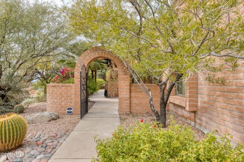 5501 N Camino Del Penoso, Tucson, AZ, 85750 | Card Image