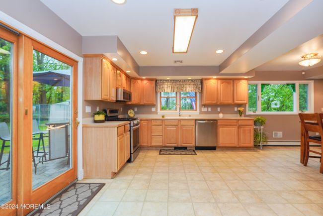 175 State Route 34, House other with 3 bedrooms, 3 bathrooms and null parking in Holmdel NJ | Image 12