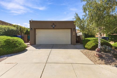 9916 Lagrima De Oro Rd Ne, Albuquerque, NM, 87111-6005 | Card Image