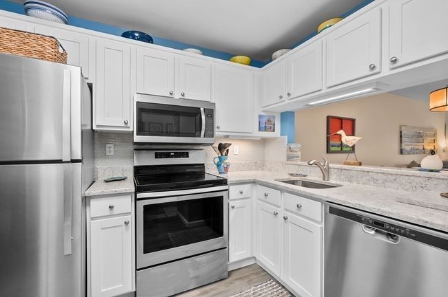 236 - 236 Eaton Ln, Condo with 2 bedrooms, 2 bathrooms and 2 parking in Brewster MA | Image 7