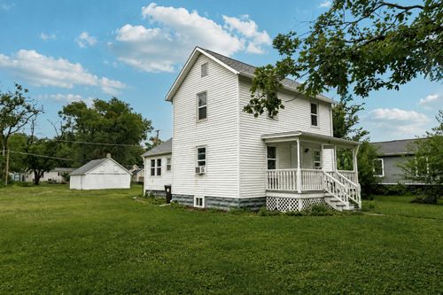 307 S Hickory St, Wenona, IL, 61377-9321 | Card Image