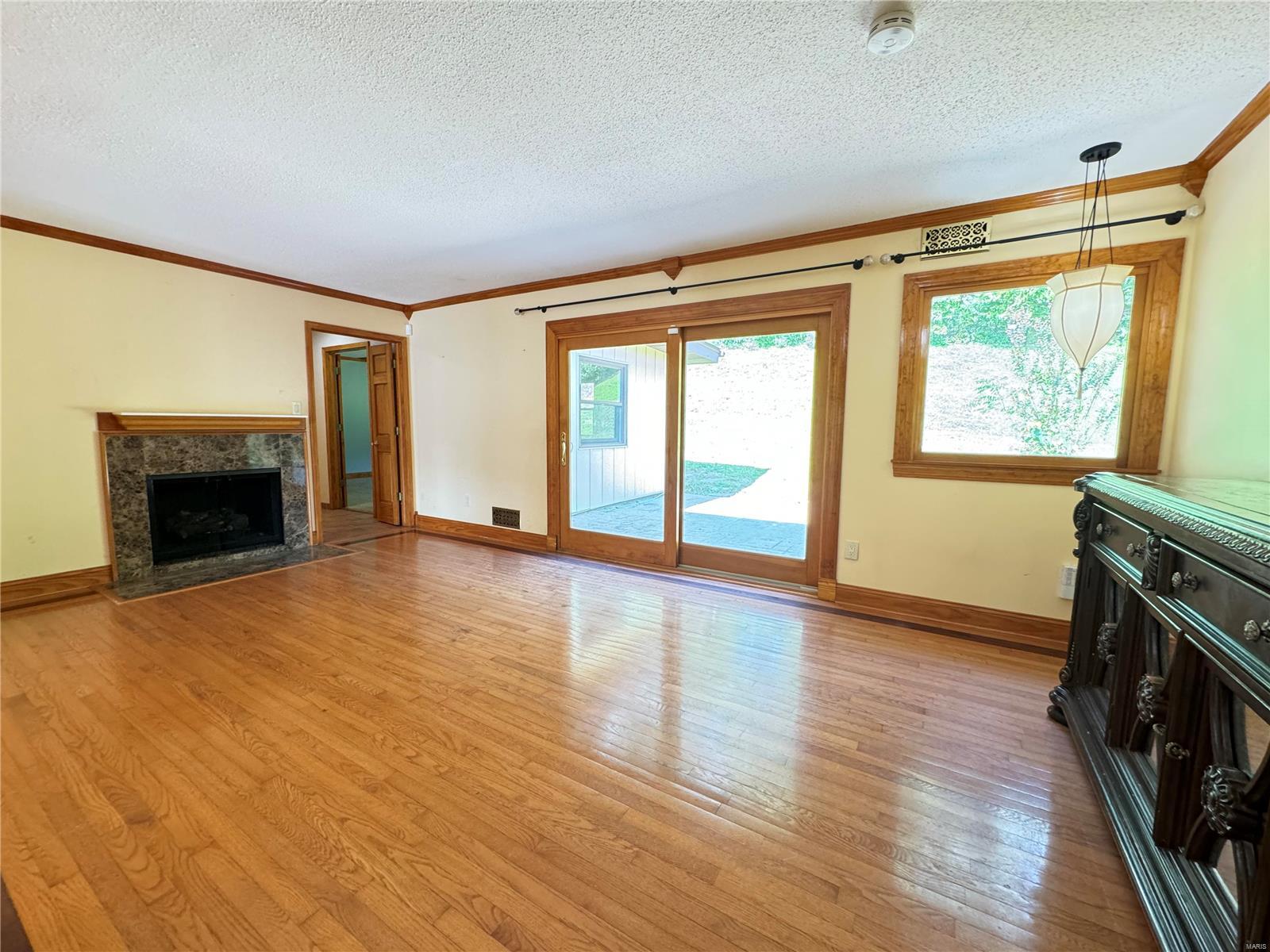 Greenton Way, Saint Louis, MO 63128