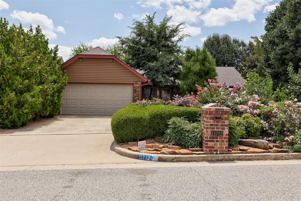 4th St, Yukon, OK 73099