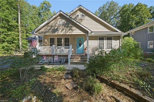 84 Woodland Dr, Hartfield, VA, 23071-2081 | Card Image