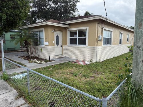 926 14th St, West Palm Beach, FL, 33401-2508 | Card Image