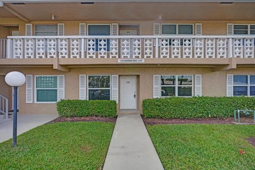 102-1140 Boxwood Dr, Delray Beach, FL, 33445-6105 | Card Image