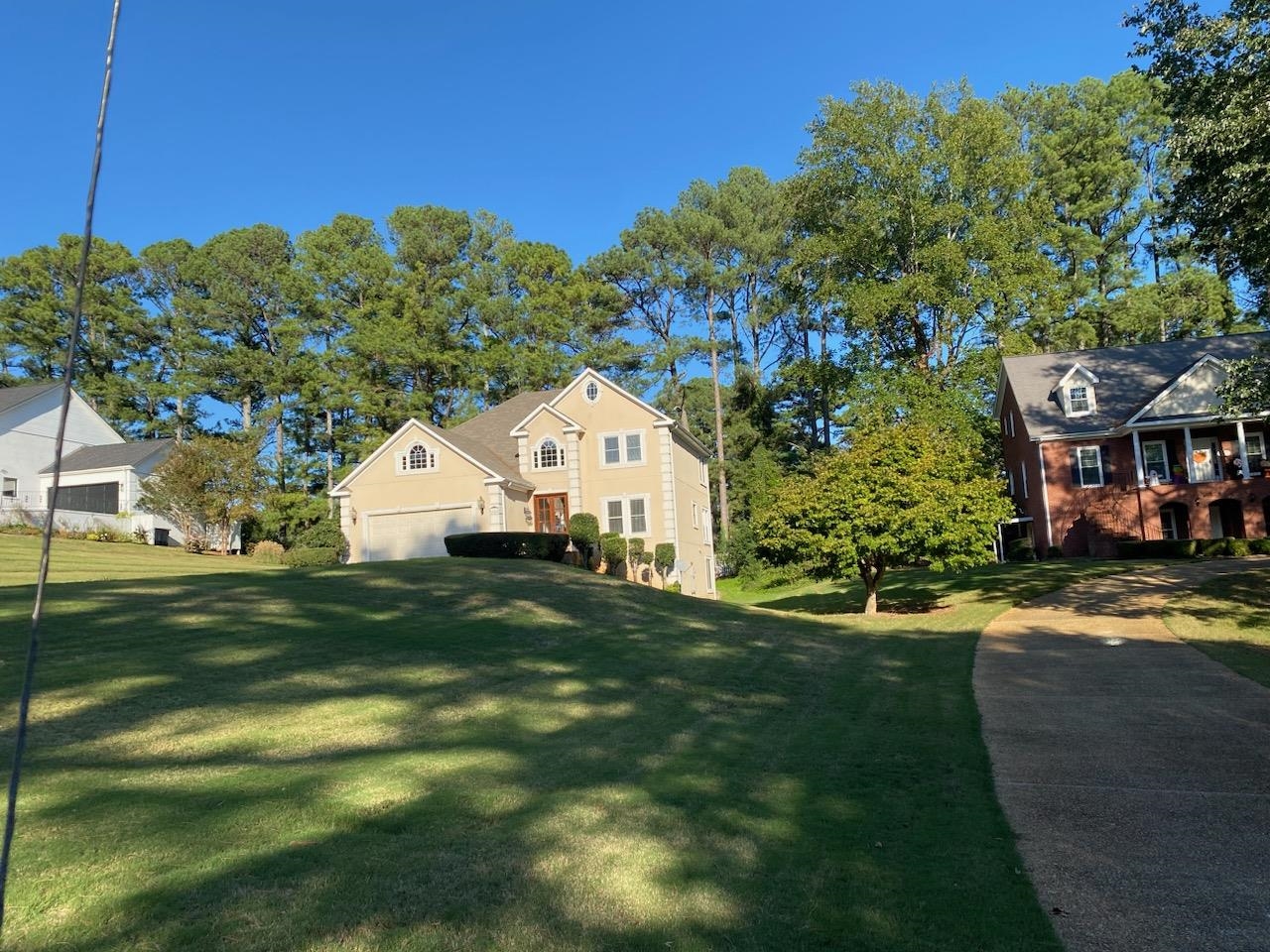 1659 Country Club Dr, For Sale in Killen Zoocasa