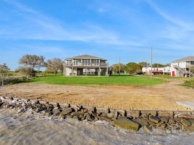 126 Linda St, House other with 4 bedrooms, 3 bathrooms and null parking in Anahuac TX | Image 43