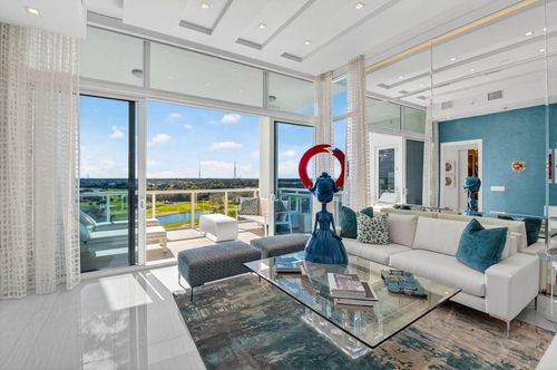 ph-b904-20155 Boca West Dr, Boca Raton, FL, 33434-3215 | Card Image