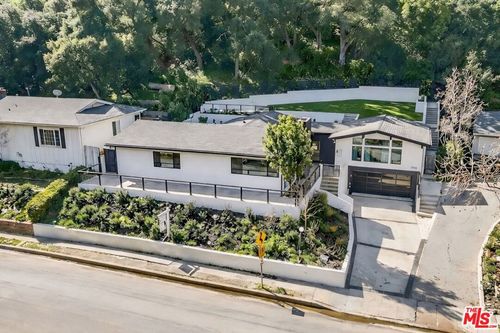 3873 Royal Woods Dr, Sherman Oaks, CA, 91403-4215 | Card Image