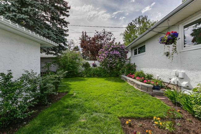 9559 Assiniboine Rd Se, House other with 4 bedrooms, 2 bathrooms and 2 parking in Calgary AB | Image 28