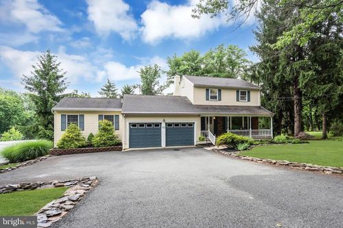 83 Hart Ave, HOPEWELL, NJ, 08525-1411 | Card Image