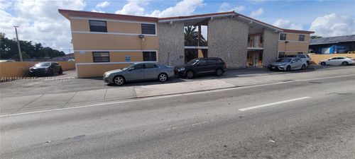 apt-9-34 E 21st St, Hialeah, FL, 33010-2737 | Card Image