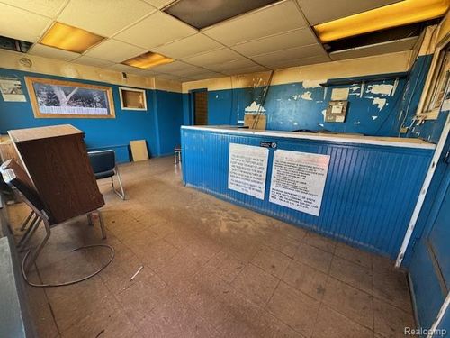 3935 Dixie Hwy, Saginaw, MI, 48601-4272 | Card Image