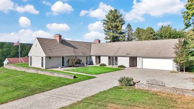 30 Blue Ridge Lane, House other with 3 bedrooms, 3 bathrooms and null parking in Berlin CT | Image 1