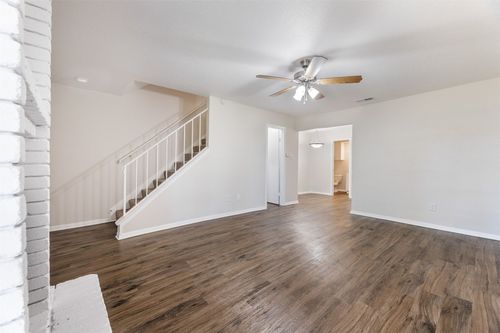 202-210 Lake Drive W, Taylor, TX, 76574 | Card Image