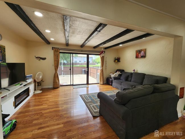 74 Probasco Rd, Townhouse with 3 bedrooms, 2 bathrooms and null parking in East Windsor NJ | Image 7