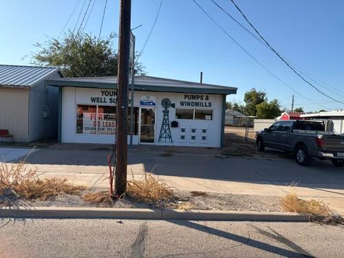 305 E 19th St, San Angelo, TX, 76903-3018 | Card Image