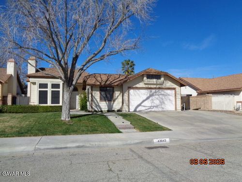 43043 Flag St, Lancaster, CA, 93536-4651 | Card Image