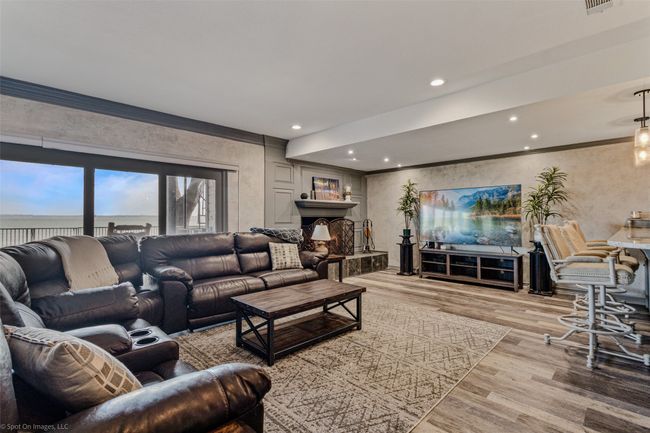 Plenty of room for entertaining | Image 5