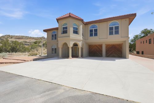 13816 Winterwood Way Se, Albuquerque, NM, 87123 | Card Image
