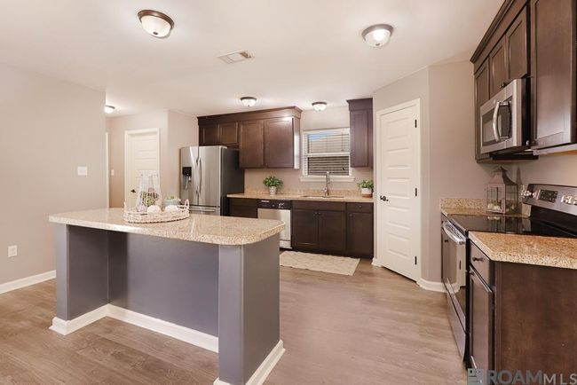 1101 Point Andrew Dr, House other with 3 bedrooms, 2 bathrooms and 2 parking in Gonzales LA | Image 6