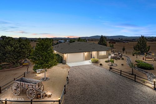 335 S Reed Rd, Chino Valley, AZ, 86323-6279 | Card Image