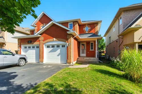 153 Chudleigh St, Waterdown, ON, L8B0J4 | Card Image