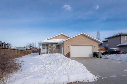 5208 19 St, Lloydminster, AB, T9V3K6 | Card Image