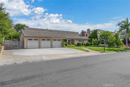 6042 Foxfield, Yorba Linda, CA, 92886 | Card Image