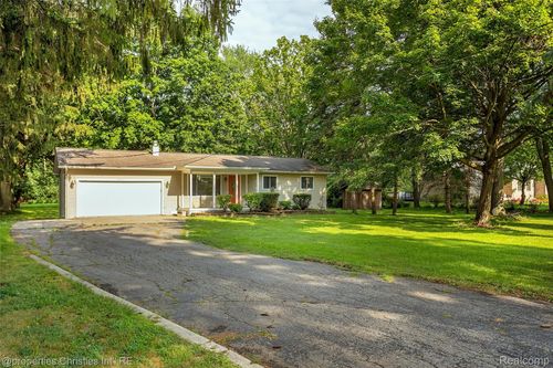 28762 Greening St, Farmington Hills, MI, 48334-3727 | Card Image
