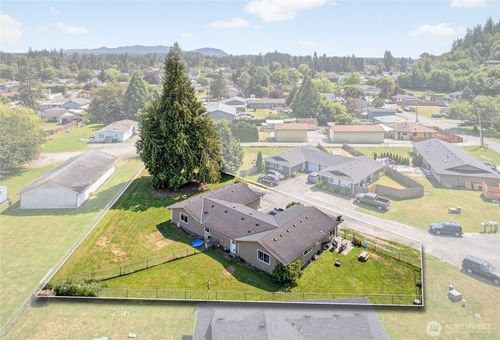 11217 N Skagit St, Burlington, WA, 98233-1468 | Card Image