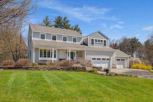 9 Brown Ave, Stratham, NH, 03885-2504 | Card Image