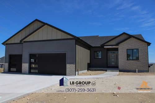 2745 Berkshire Way, Casper, WY, 82609-3896 | Card Image